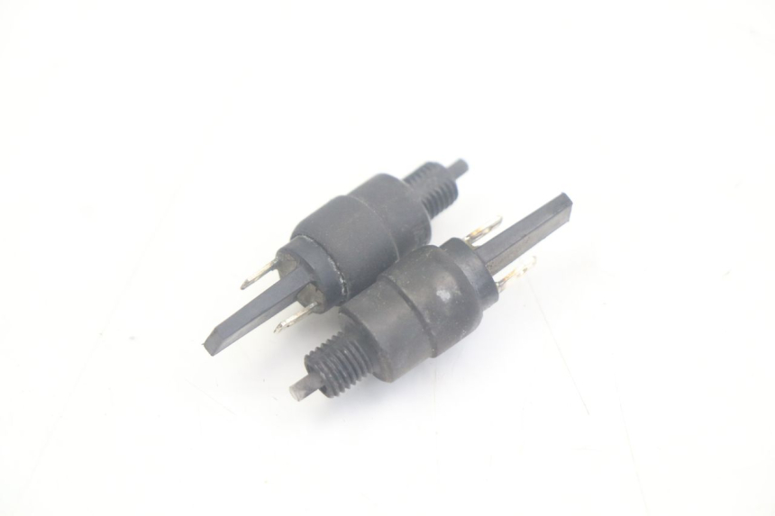 photo de LUZ FRENO INTERRUPTOR APRILIA SCARABEO 100 (2003 - 2012) - Vista principal