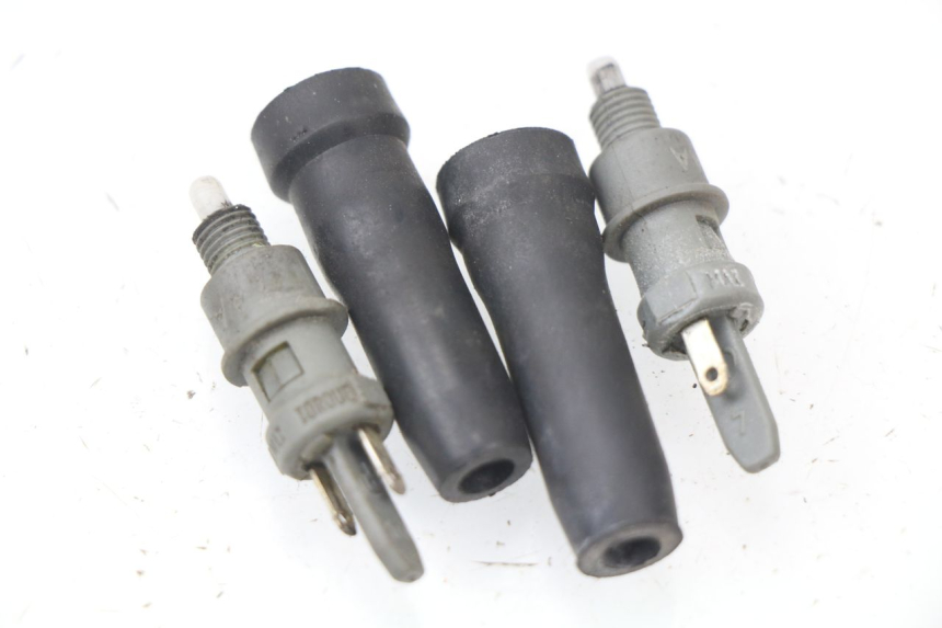 photo de LUZ FRENO INTERRUPTOR PEUGEOT SPEEDFIGHT 2 AC 50 (2000 - 2009) - Vista principal