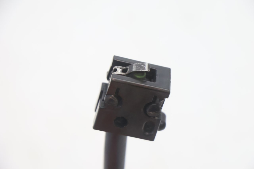photo de LUZ FRENO INTERRUPTOR CAN-AM SPYDER RS 1000 (2008 - 2012) - Detalle de la pieza