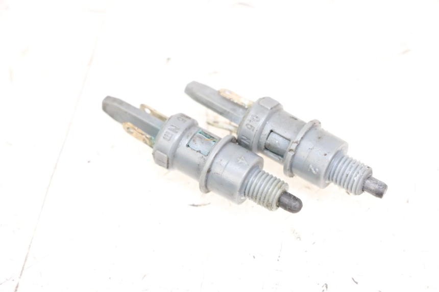 photo de LUZ FRENO INTERRUPTOR APRILIA SR MOTARD 50 (2012 - 2018) - Vista principal