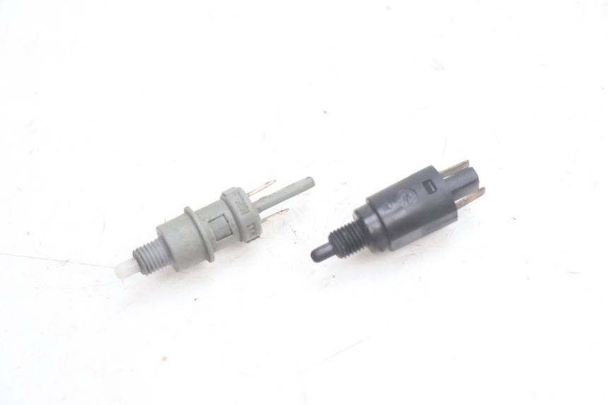 photo de LUZ FRENO INTERRUPTOR GILERA STALKER 50 (2004 - 2014) - Vista principal