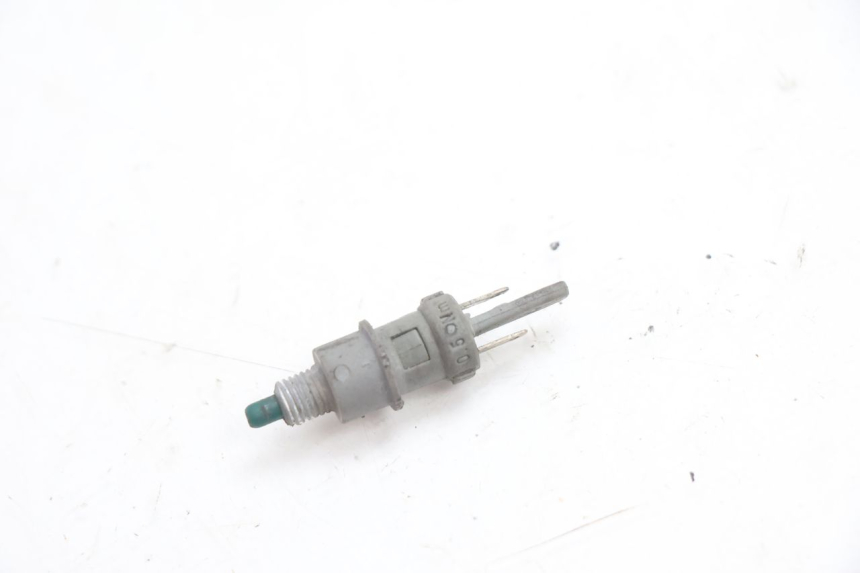 photo de LUZ FRENO INTERRUPTOR MBK STUNT NAKED 50 (2004 - 2018) - Vista principal