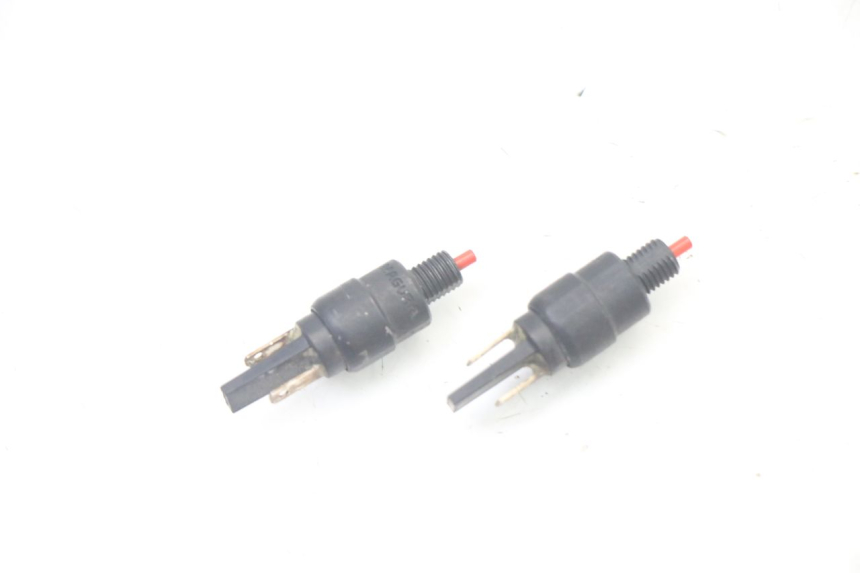 photo de INTERRUPTOR DE LUZ DE FRENO APRILIA SXR 50 (2021 - 2023) - Detalle de la pieza