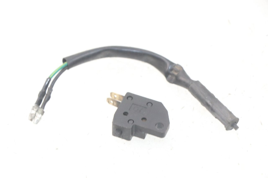 photo de LUZ FRENO INTERRUPTOR SYM SYMPHONY 50 (2009 - 2015) - Detalle de la pieza