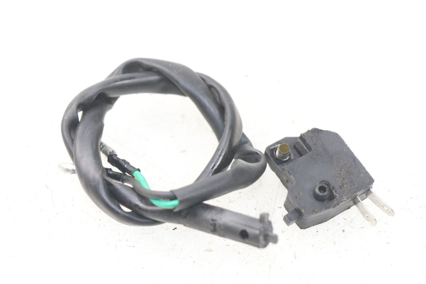 photo de LUZ FRENO INTERRUPTOR BAOTIAN TRAVEL SPIRIT 50 (2010 - 2012) - Detalle de la pieza