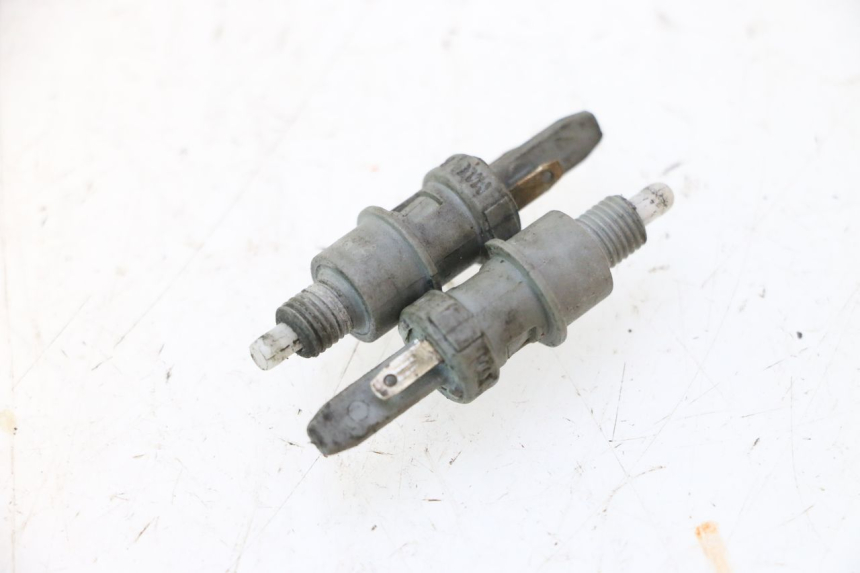 photo de LUZ FRENO INTERRUPTOR PEUGEOT TREKKER TKR 50 (2005 - 2014) - Vista principal