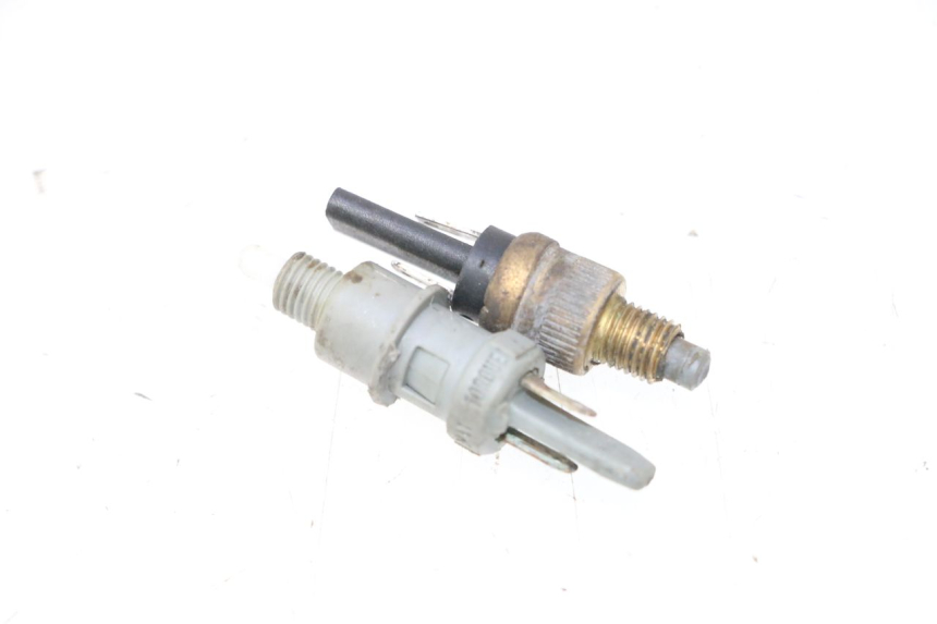 photo de INTERRUPTOR DE LUZ DE FRENO PEUGEOT TREKKER 50 (1995 - 2004) - Vista principal