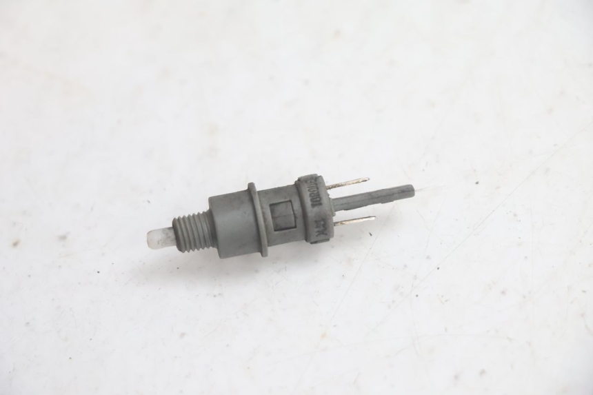 photo de INTERRUPTOR DE LUZ DE FRENO PEUGEOT TREKKER 50 (1995 - 2004) - Vista principal