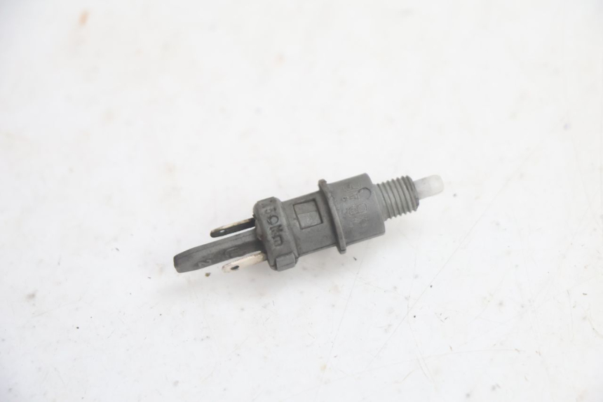 photo de INTERRUPTOR DE LUZ DE FRENO PEUGEOT TREKKER 50 (1995 - 2004) - Detalle de la pieza