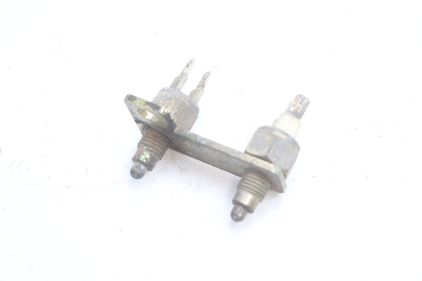 photo de LUZ FRENO INTERRUPTOR BOOM TRIKE FUN 500 (2004 - 2010) - Detalle de la pieza