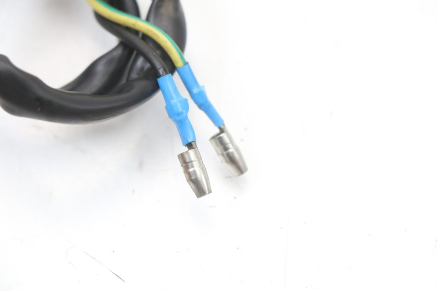 photo de LUZ FRENO INTERRUPTOR PEUGEOT V-CLIC VCLIC 50 (2007 - 2013) - Primer plano técnico