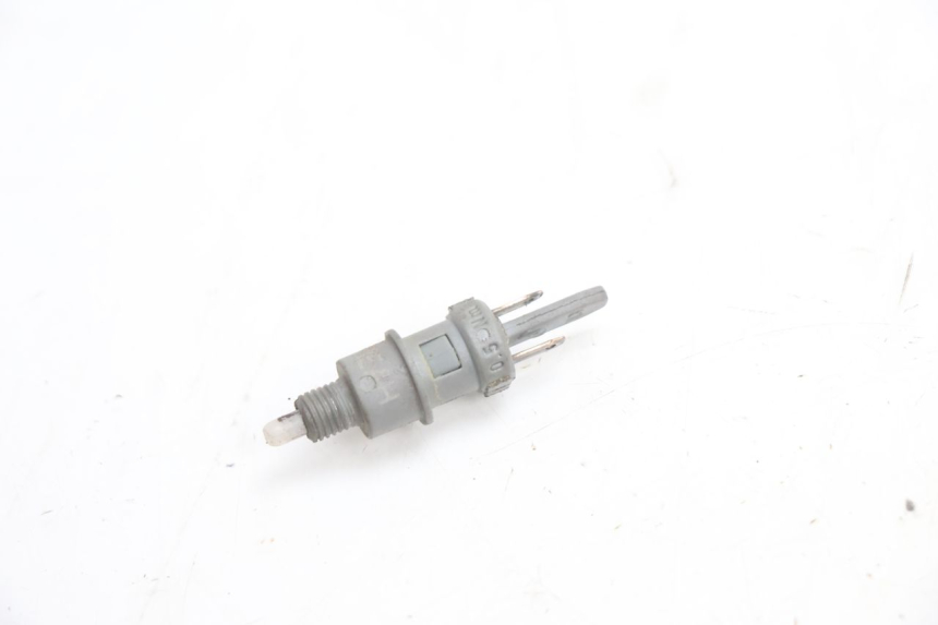 photo de INTERRUPTOR DE LUZ DE FRENO PEUGEOT VIVACITY 50 (1998 - 2003) - Vista principal