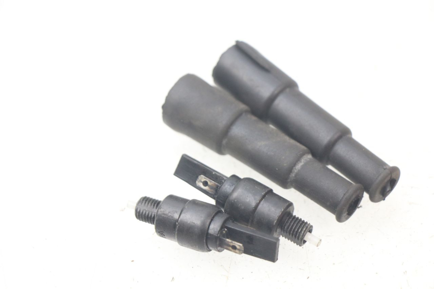 photo de INTERRUPTOR DE LUZ DE FRENO PIAGGIO XEVO - X EVO 125 (2007 - 2017) - Vista principal