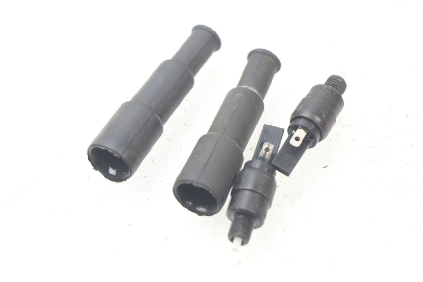 photo de INTERRUPTOR DE LUZ DE FRENO PIAGGIO XEVO - X EVO 125 (2007 - 2017) - Detalle de la pieza