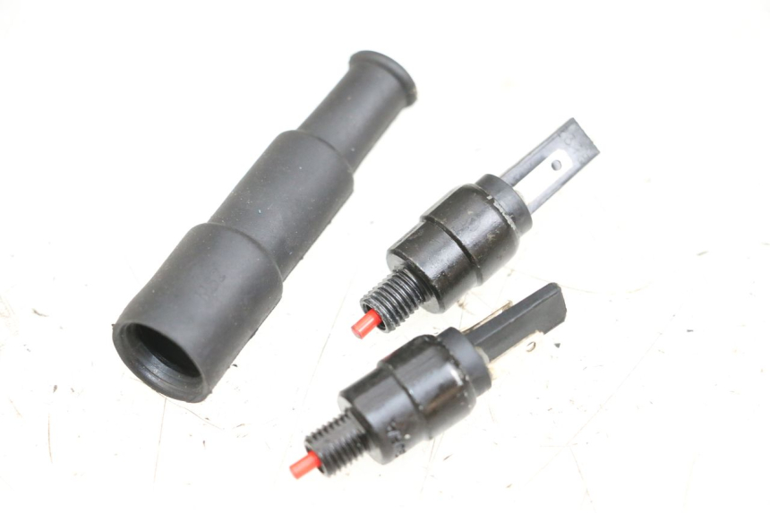 photo de INTERRUPTOR DE LUZ DE FRENO PIAGGIO XEVO - X EVO 125 (2007 - 2017) - Vista principal