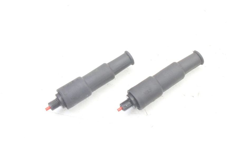 photo de INTERRUPTOR DE LUZ DE FRENO PIAGGIO XEVO - X EVO 125 (2007 - 2017) - Vista principal