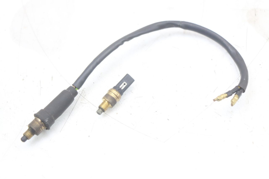 photo de LUZ FRENO INTERRUPTOR YAMAHA BW'S NG NEXT GENERATION 50 (1996 - 2003) - Vista principal