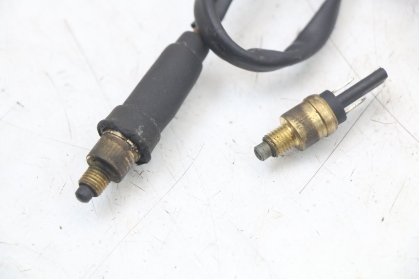 photo de LUZ FRENO INTERRUPTOR YAMAHA BW'S NG NEXT GENERATION 50 (1996 - 2003) - Zoom estado de uso