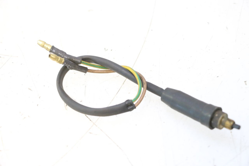 photo de INTERRUPTOR DE LUZ DE FRENO YAMAHA YP MAJESTY 125 (2007 - 2010) - Detalle de la pieza