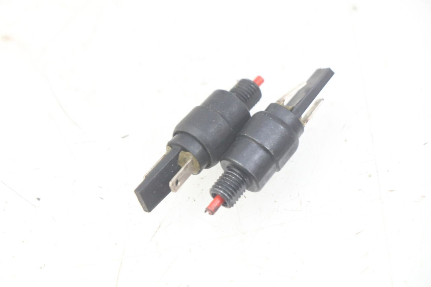 photo de INTERRUPTOR DE LUZ DE FRENO PIAGGIO ZIP 4T 50 (2018 - 2020) - Detalle de la pieza