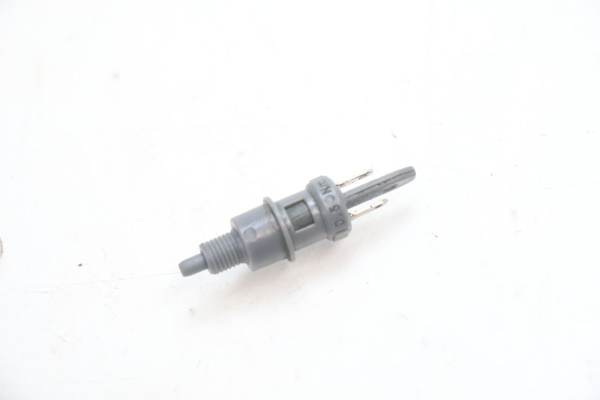 photo de LUZ FRENO INTERRUPTOR PIAGGIO ZIP 4T 50 (2006 - 2017) - Vista principal
