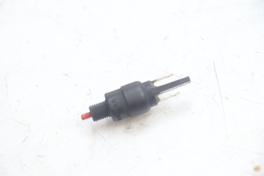 photo de LUZ FRENO INTERRUPTOR PIAGGIO ZIP IGET 4T 50 (2021 - 2023) - Vista principal