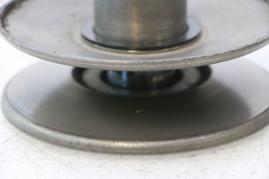 photo de EMBRAGUE PIAGGIO LIBERTY IGET S 125 (2016 - 2020) - Primer plano técnico