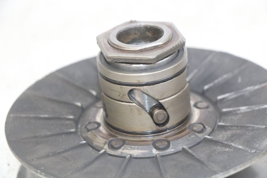 photo de CORRECTOR DE PAR MOTOR. YAMAHA X-MAX XMAX 250 (2006 - 2009) - Detalles de los puntos de fijación