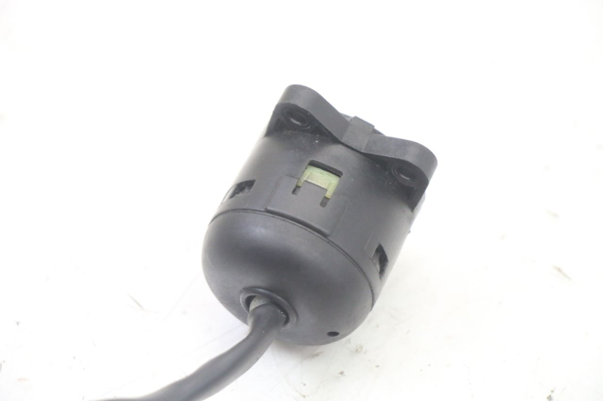 photo de INTERRUPTOR APRILIA ATLANTIC 125 (2003 - 2009) - Primer plano técnico