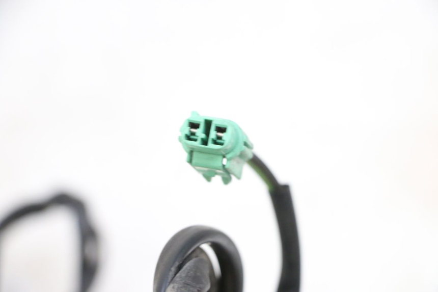 photo de CORTACONTACTO DE PATÍN SUZUKI BURGMAN 650 (2013 - 2020) - Detalles de los puntos de fijación