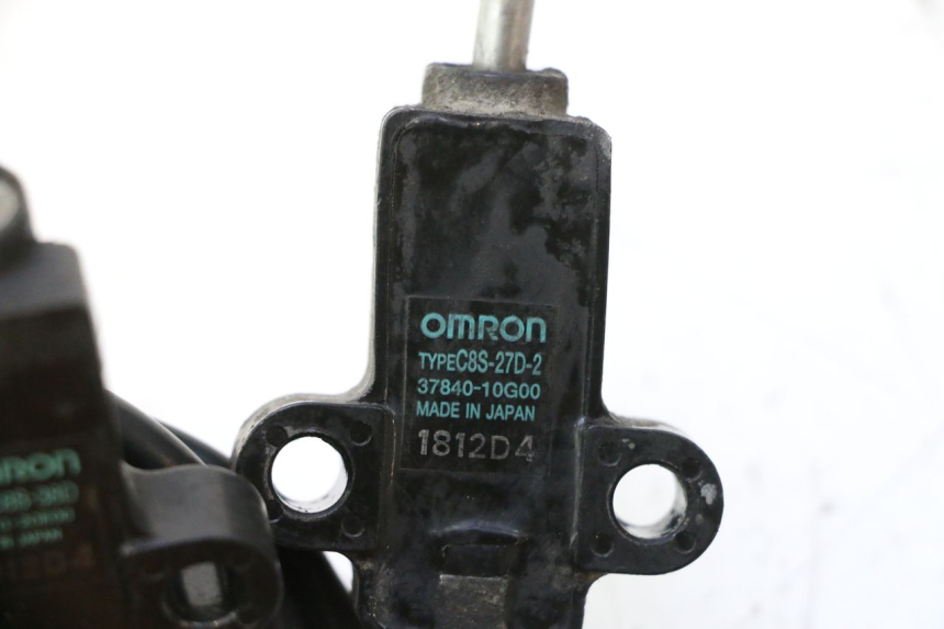photo de CABALLETE INTERRUPTOR SUZUKI BURGMAN EXECUTIVE ABS 650 (2006 - 2012) - Zoom estado de uso