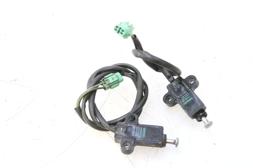 photo de CABALLETE INTERRUPTOR SUZUKI BURGMAN EXECUTIVE ABS 650 (2006 - 2012) - Detalles de los puntos de fijación