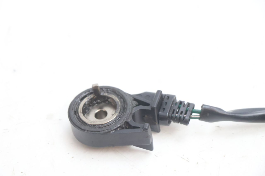 photo de CABALLETE INTERRUPTOR HONDA CB F HORNET 600 (2005 - 2006) - Primer plano técnico
