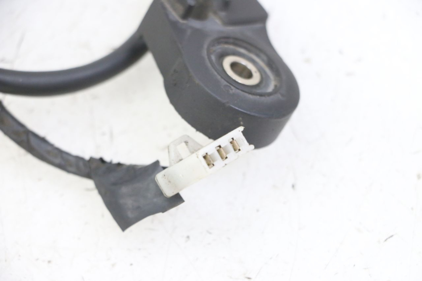 photo de CABALLETE INTERRUPTOR DAELIM BESBI 125 (2007 - 2008) - Zoom estado de uso