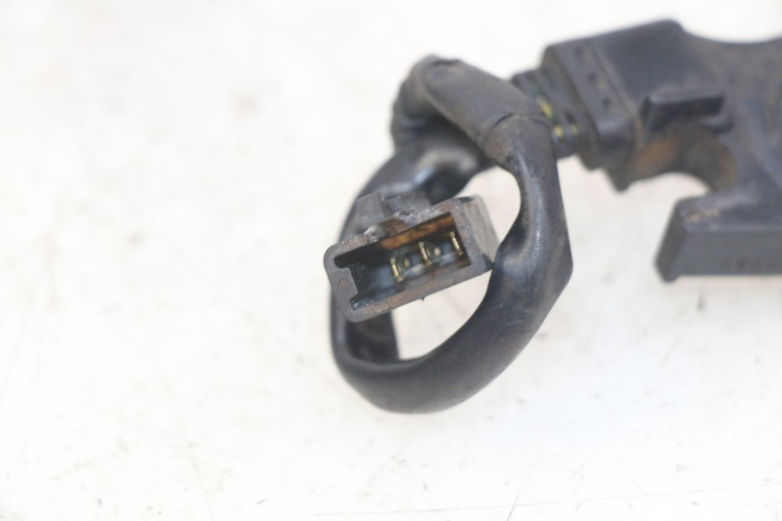 photo de INTERRUPTOR DE ENCENDIDO PATA DE CABRA KYMCO DOWNTOWN ABS 125 (2015 - 2017) - Zoom estado de uso