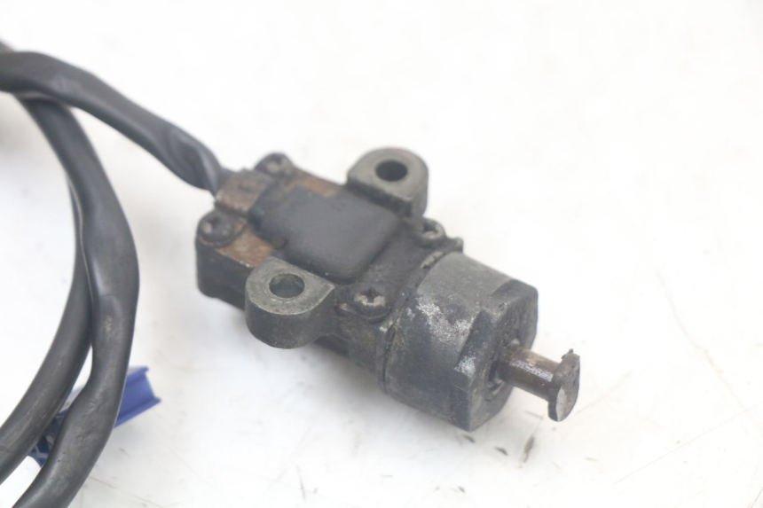 photo de INTERRUPTOR DE ENCENDIDO PATA YAMAHA FJ 3CX 1200 (1986 - 1996) - Primer plano técnico