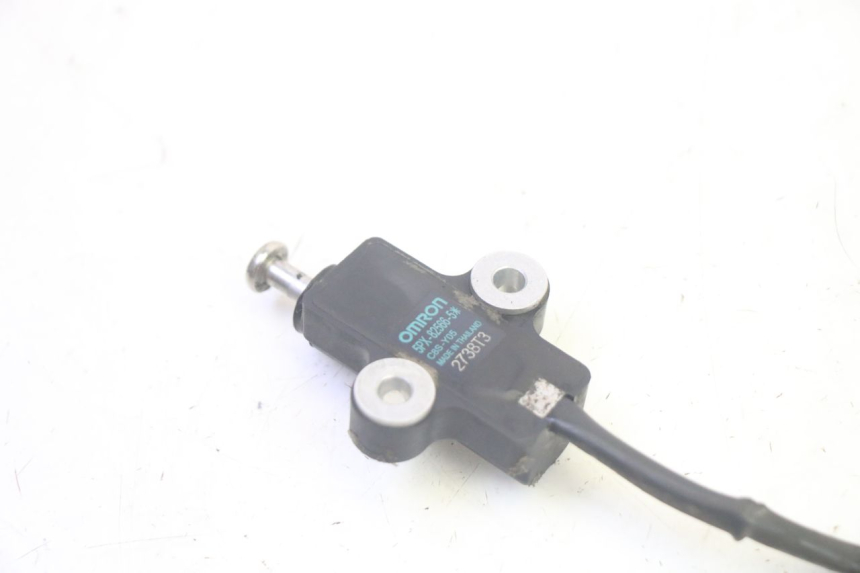 photo de INTERRUPTOR DE ENCENDIDO PATA DE CABRA YAMAHA FJR ABS 1300 (2006 - 2012) - Primer plano técnico