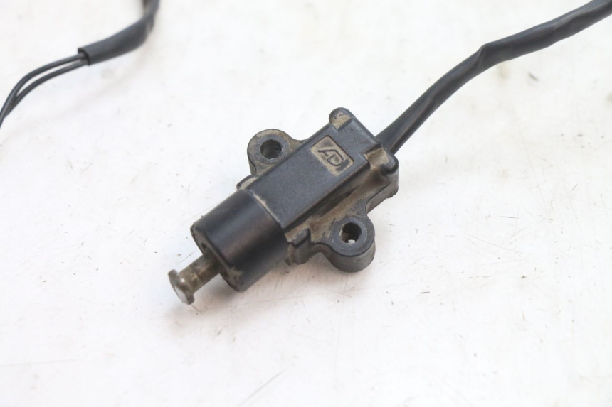photo de CABALLETE INTERRUPTOR YAMAHA FJR 1300 (2001 - 2005) - Detalle de la pieza