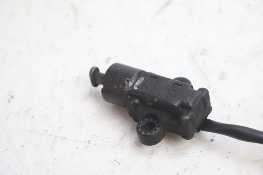 photo de INTERRUPTOR DE ENCENDIDO PATA DE CABRA GILERA GP 800 (2007 - 2013) - Otra perspectiva