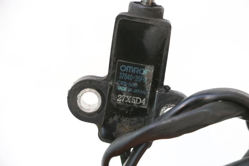 photo de CABALLETE INTERRUPTOR SUZUKI GSR 600 (2005 - 2012) - Detalle de la pieza