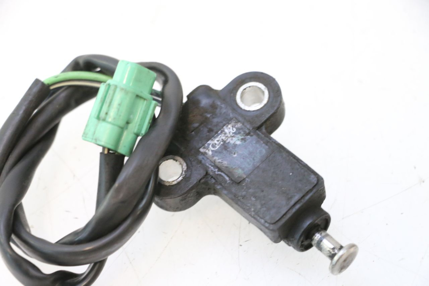photo de CABALLETE INTERRUPTOR SUZUKI GSR 600 (2005 - 2012) - Otra perspectiva