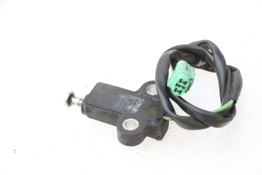 photo de CABALLETE INTERRUPTOR SUZUKI GSR 600 (2005 - 2012) - Primer plano técnico