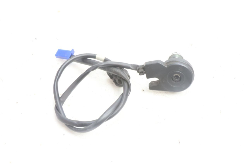 photo de CABALLETE INTERRUPTOR YAMAHA N-MAX NMAX 125 (2021 - 2024) - Zoom estado de uso