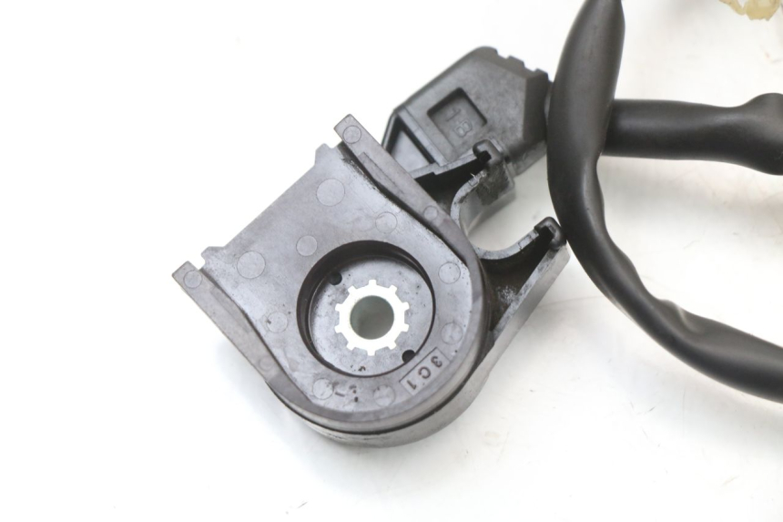 photo de CABALLETE INTERRUPTOR HONDA PCX (JF28) 125 (2009 - 2011) - Otra perspectiva