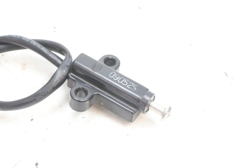 photo de CABALLETE INTERRUPTOR PEUGEOT SATELIS 125 (2006 - 2009) - Zoom estado de uso