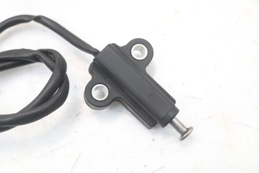 photo de CABALLETE INTERRUPTOR SUZUKI GSR 750 (2011 - 2017) - Zoom estado de uso