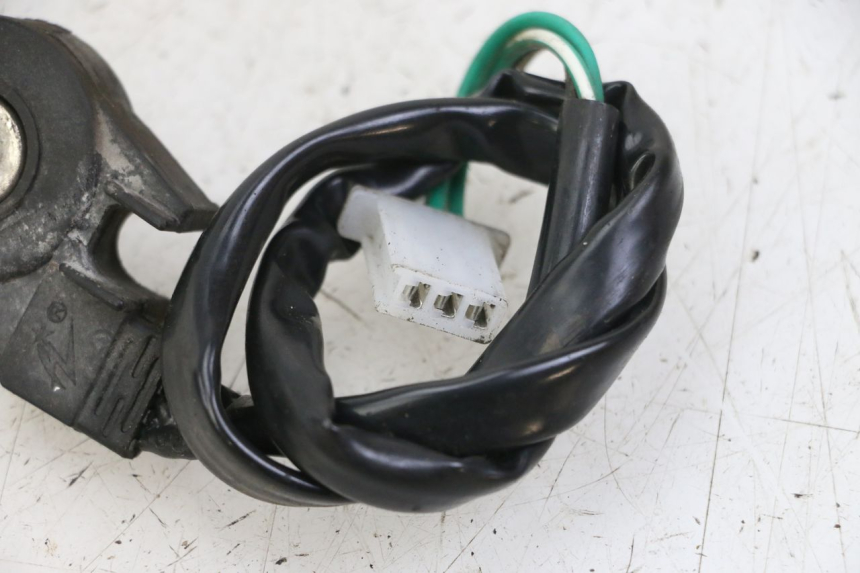 photo de CABALLETE INTERRUPTOR UNIVERSAL BIKE ZN50QT-11B 50 (2018 - 2021) - Zoom estado de uso