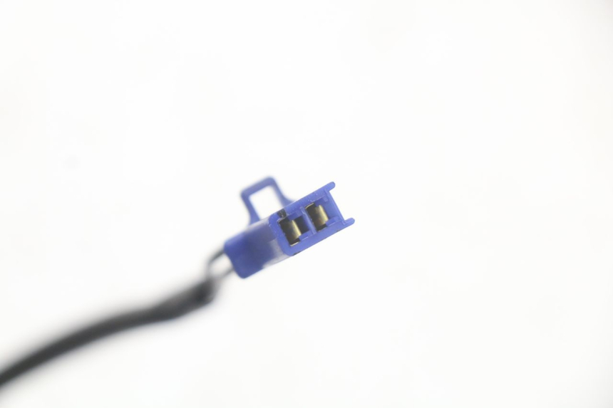 photo de INTERRUPTOR DE ENCENDIDO PATA YAMAHA X-MAX XMAX 250 (2006 - 2009) - Primer plano técnico