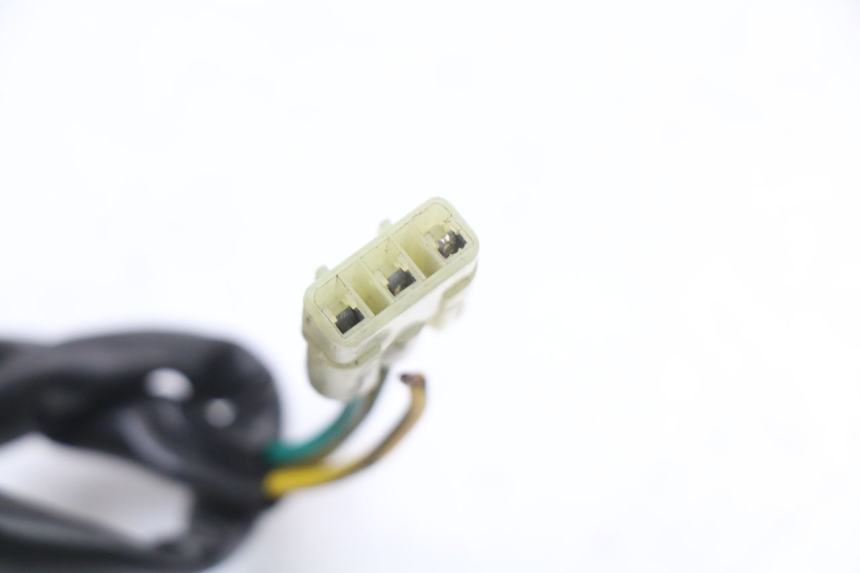 photo de INTERRUPTOR DE ENCENDIDO PATA PIAGGIO X9 125 (2000 - 2003) - Primer plano técnico