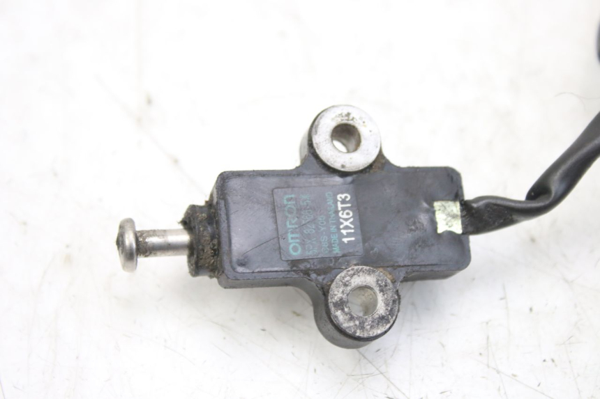 photo de INTERRUPTOR DE ENCENDIDO PATA YAMAHA YZF R1 1000 (2007 - 2008) - Zoom estado de uso